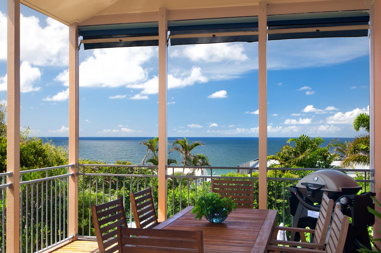 Jolly Roger's Beach House - Accommodation QLD