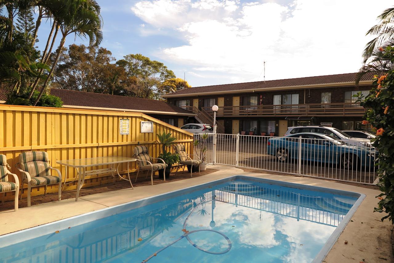 Twin Pines Motel - Tourism Cairns