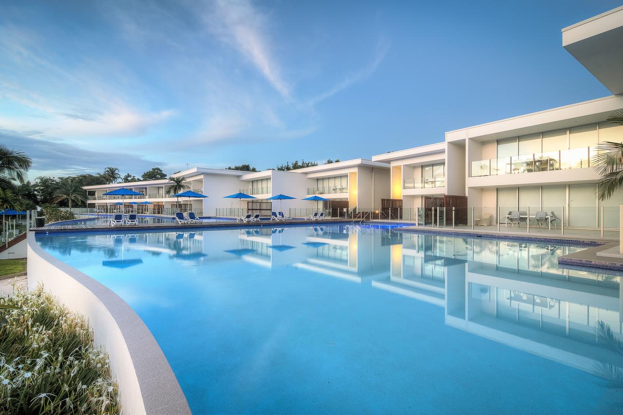 Pool Resort Port Douglas - Accommodation Ballina
