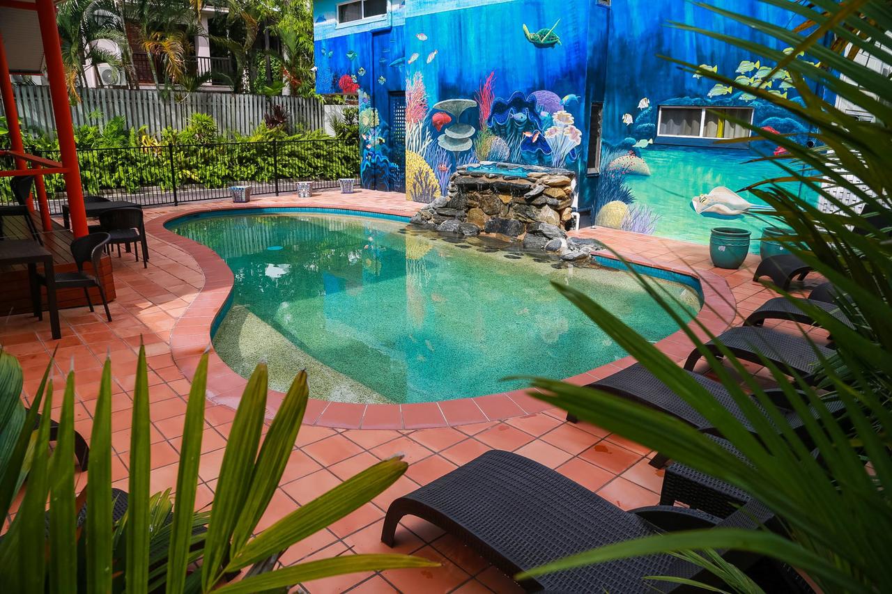 Port Douglas Motel - Palm Beach Accommodation