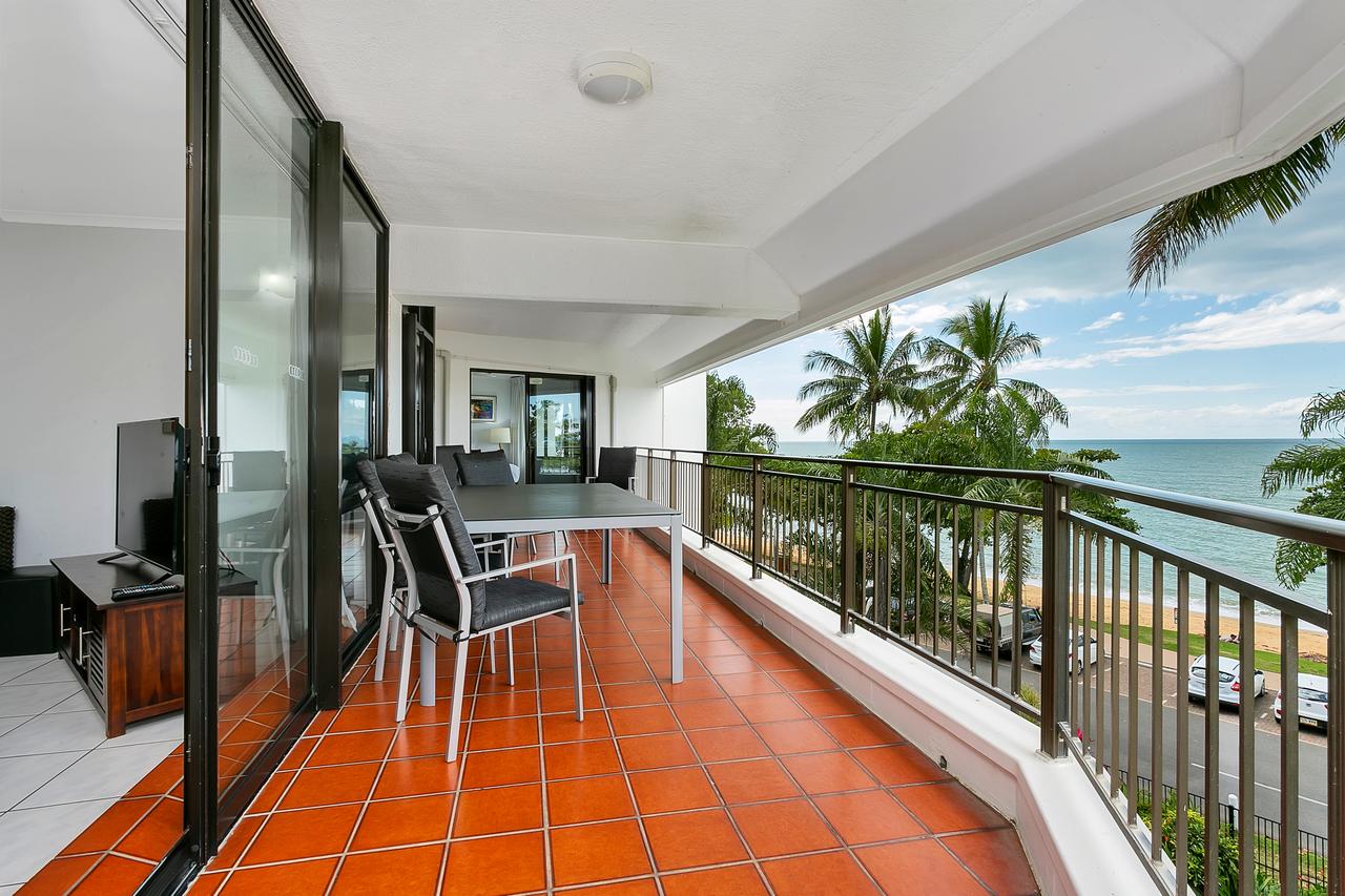 Roydon Beachfront Apartments - QLD Tourism