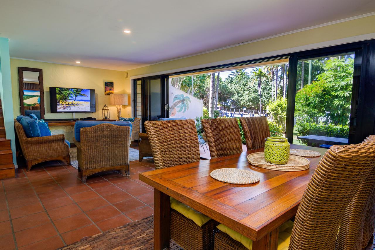 Number 2 On The Beach | Beautiful Beachfront Villa - Redcliffe Tourism 6