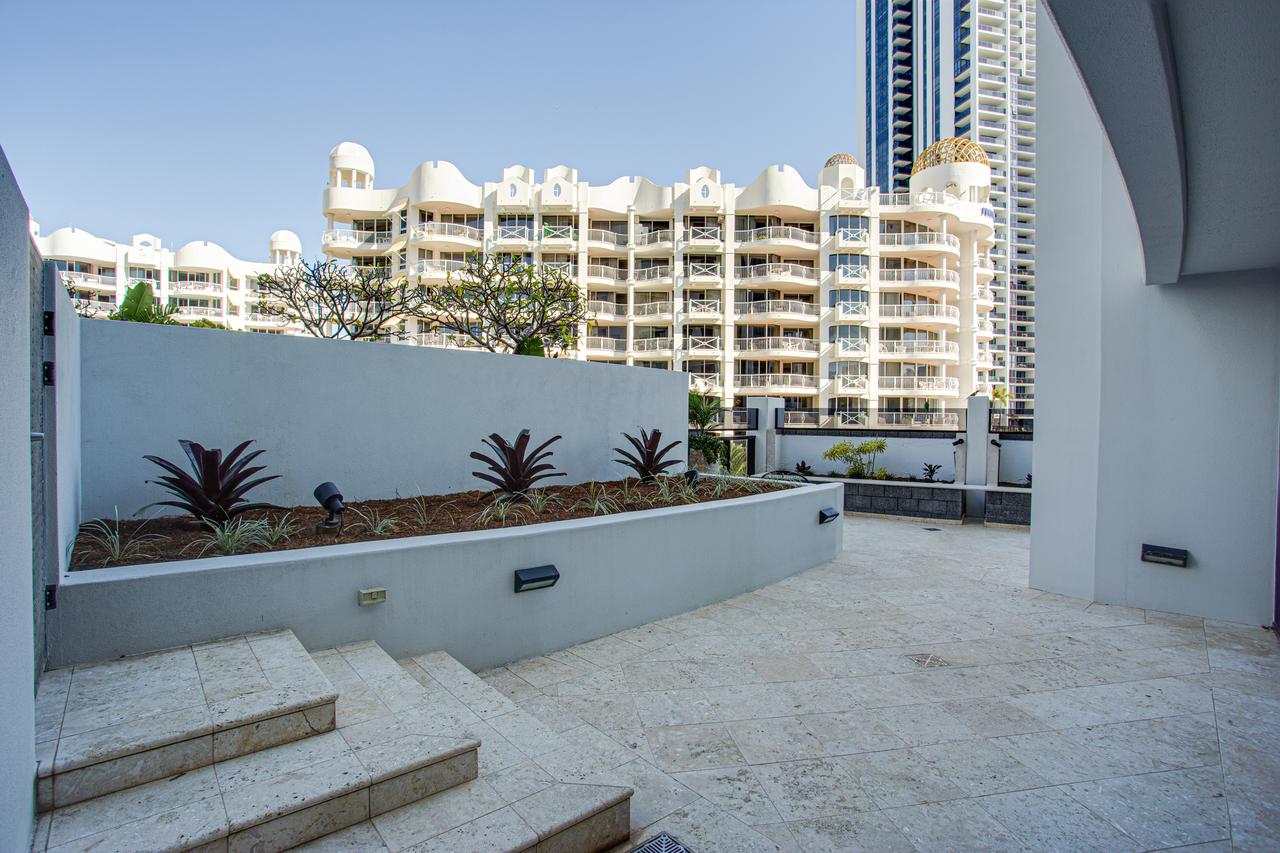 Aria Apartments - Tourism Gold Coast 25