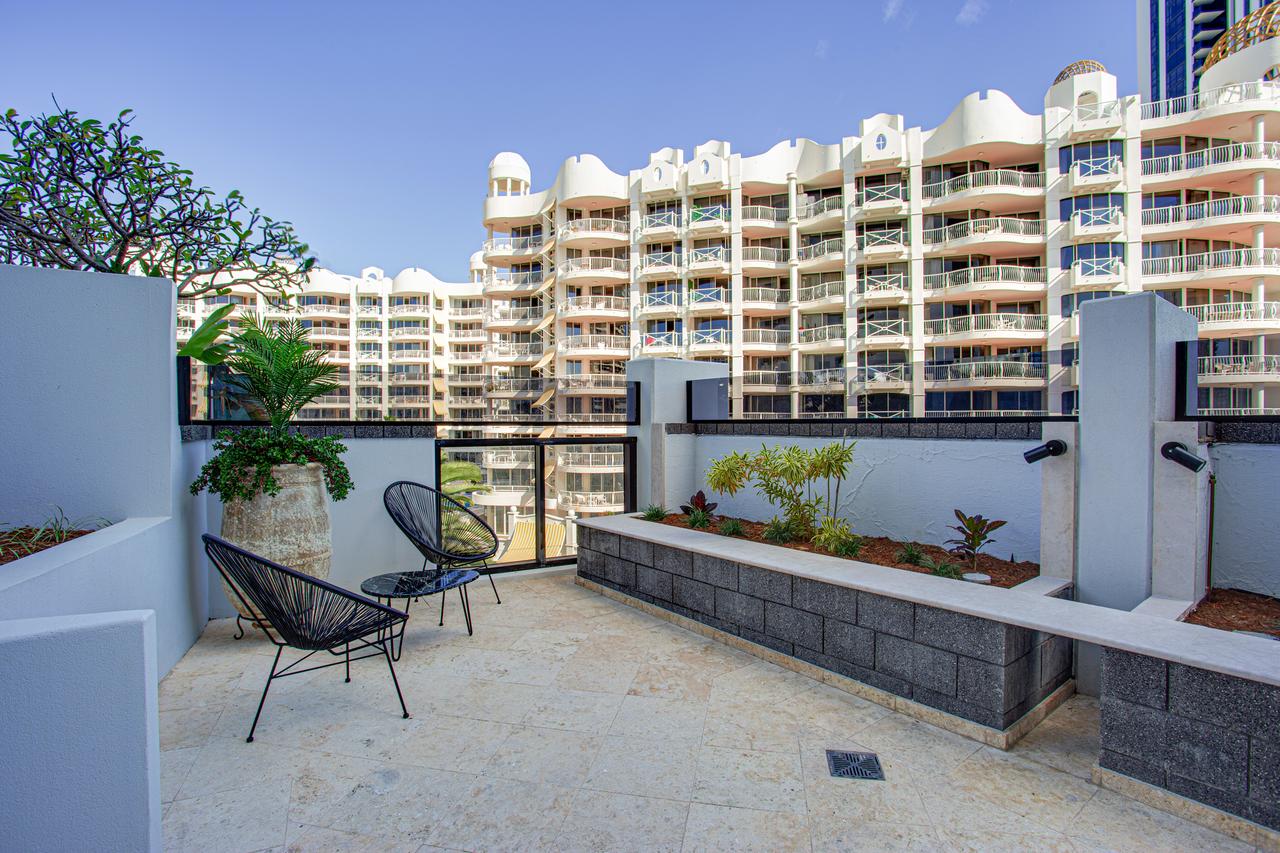 Aria Apartments - Tourism Gold Coast 24