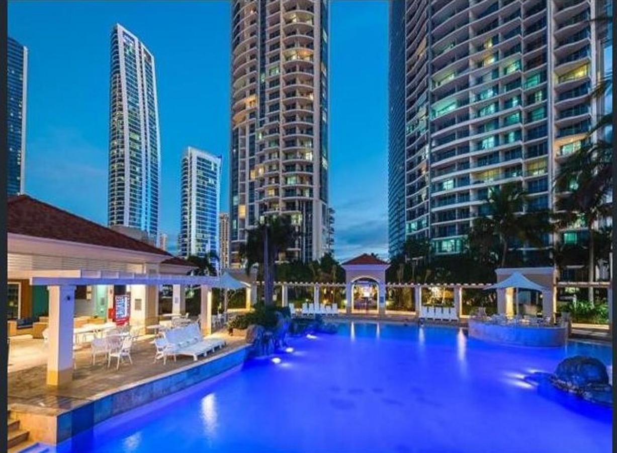 The Towers Of Chevron Renaissance - Holidays Gold Coast - Accommodation in Surfers Paradise 5