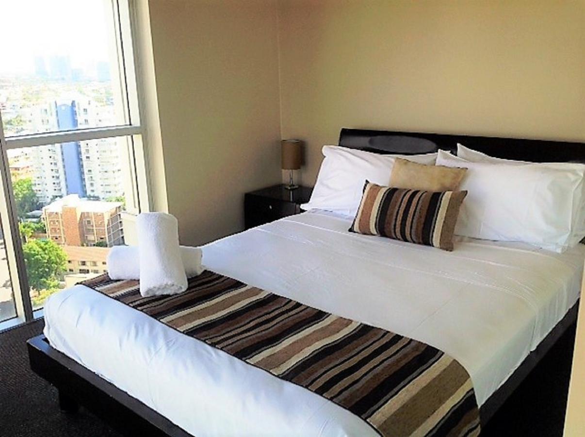 The Towers Of Chevron Renaissance - Holidays Gold Coast - Accommodation in Surfers Paradise 37