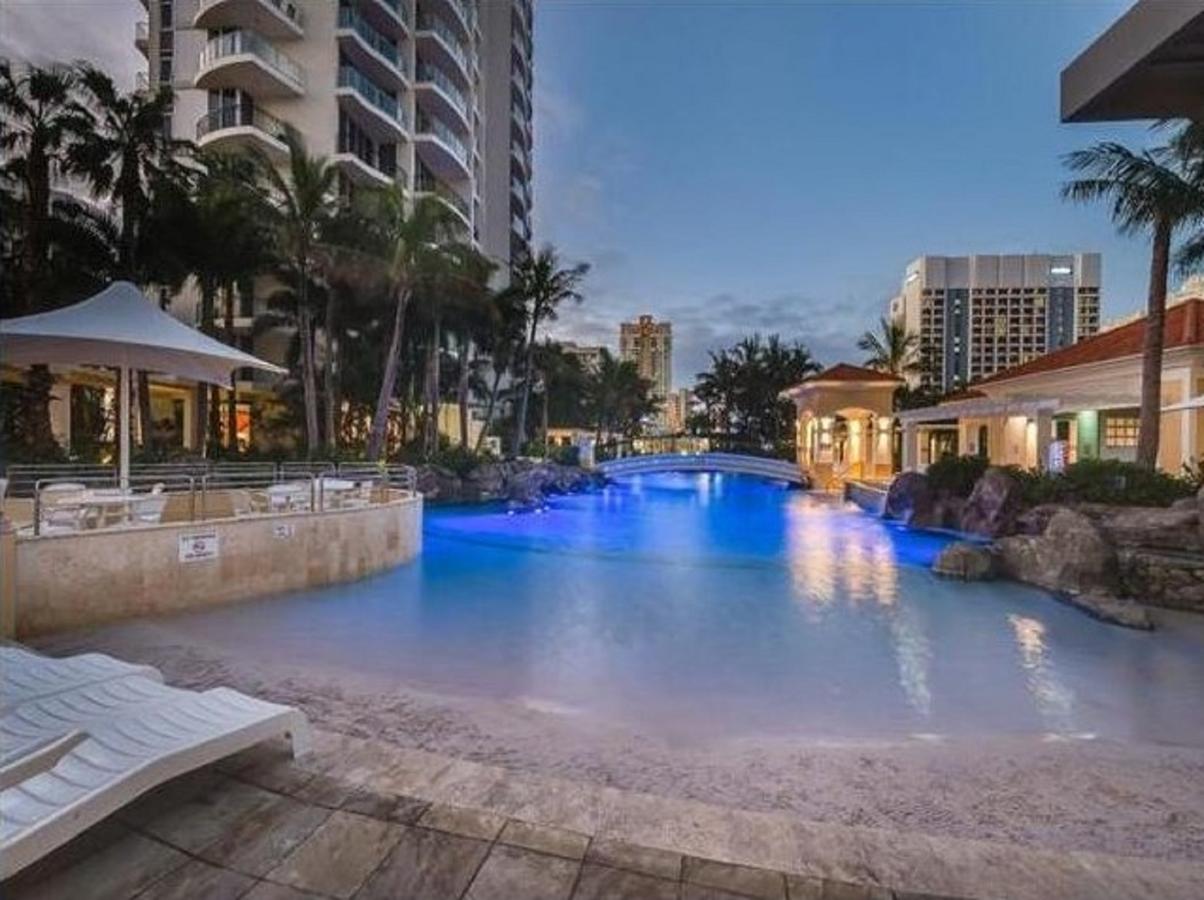The Towers Of Chevron Renaissance - Holidays Gold Coast - Accommodation in Surfers Paradise 6