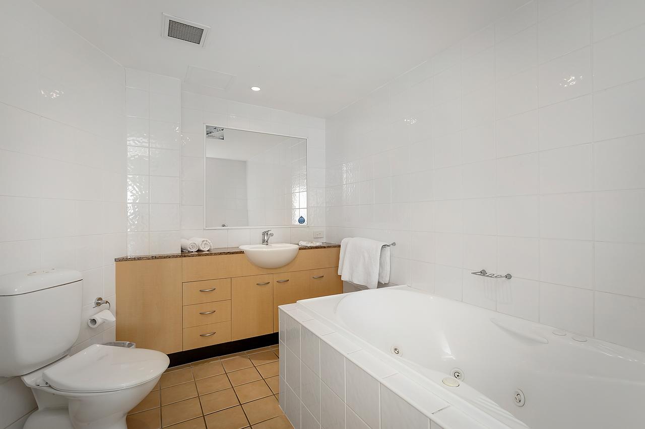 Kirra Beach Apartments - Accommodation Mount Tamborine 30