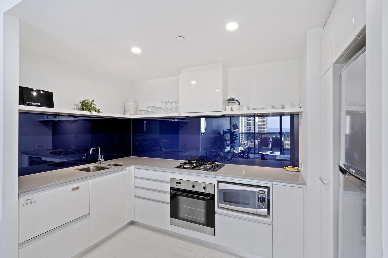 Circle On Cavill - GCLR - Accommodation in Surfers Paradise 4