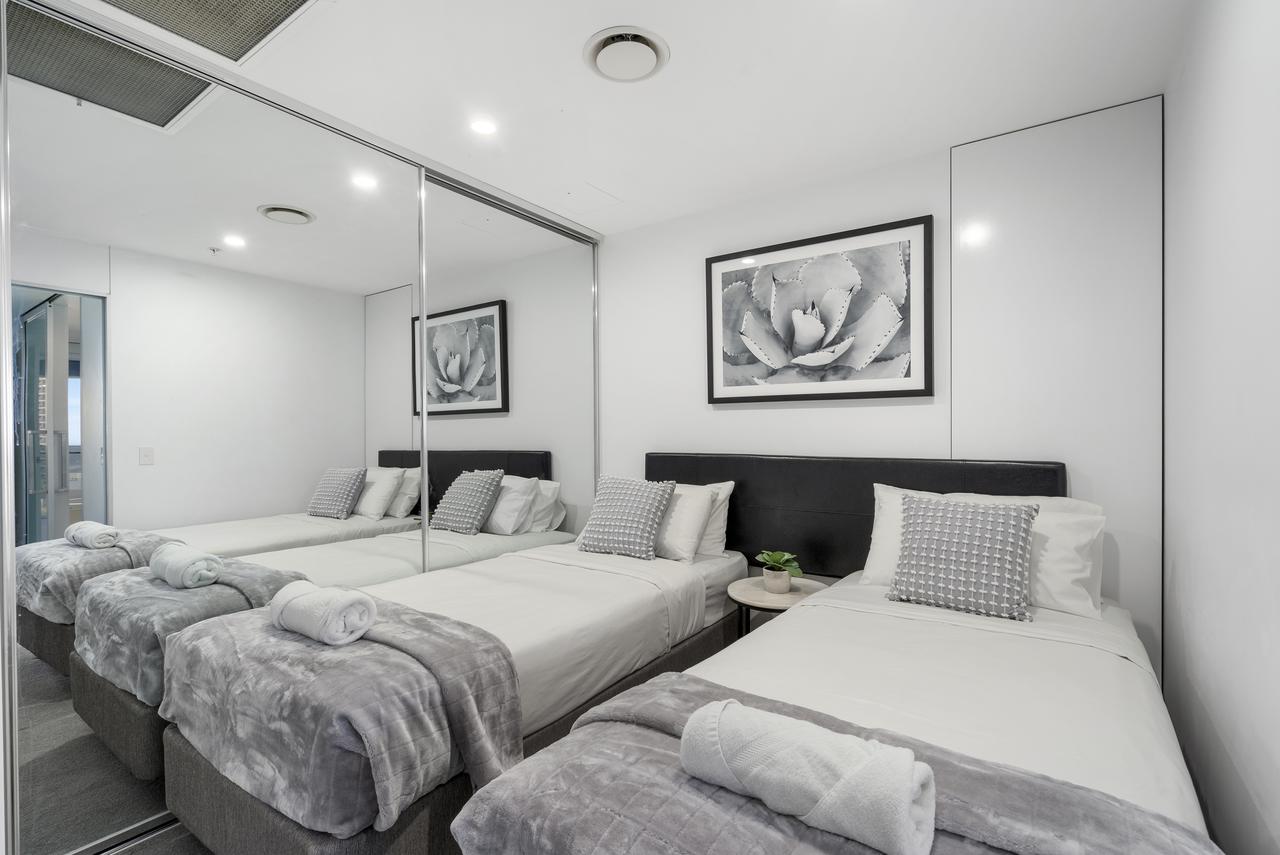 Circle On Cavill - GCLR - Accommodation in Surfers Paradise 7