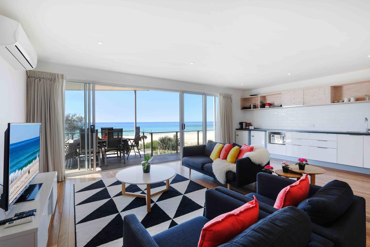 Sandbox Luxury Beach Front Apartments - Accommodation BNB