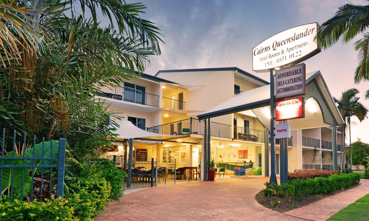 Cairns Queenslander Hotel  Apartments - Accommodation BNB