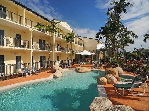 Cairns Queenslander Hotel & Apartments - thumb 1
