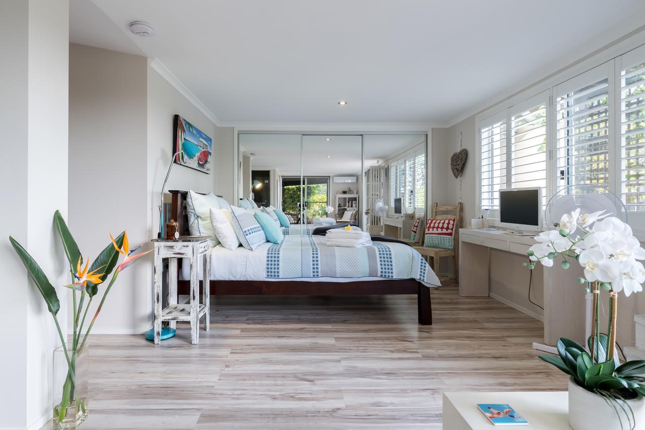 Private guest suite high on Currumbin hill - Accommodation Mermaid Beach
