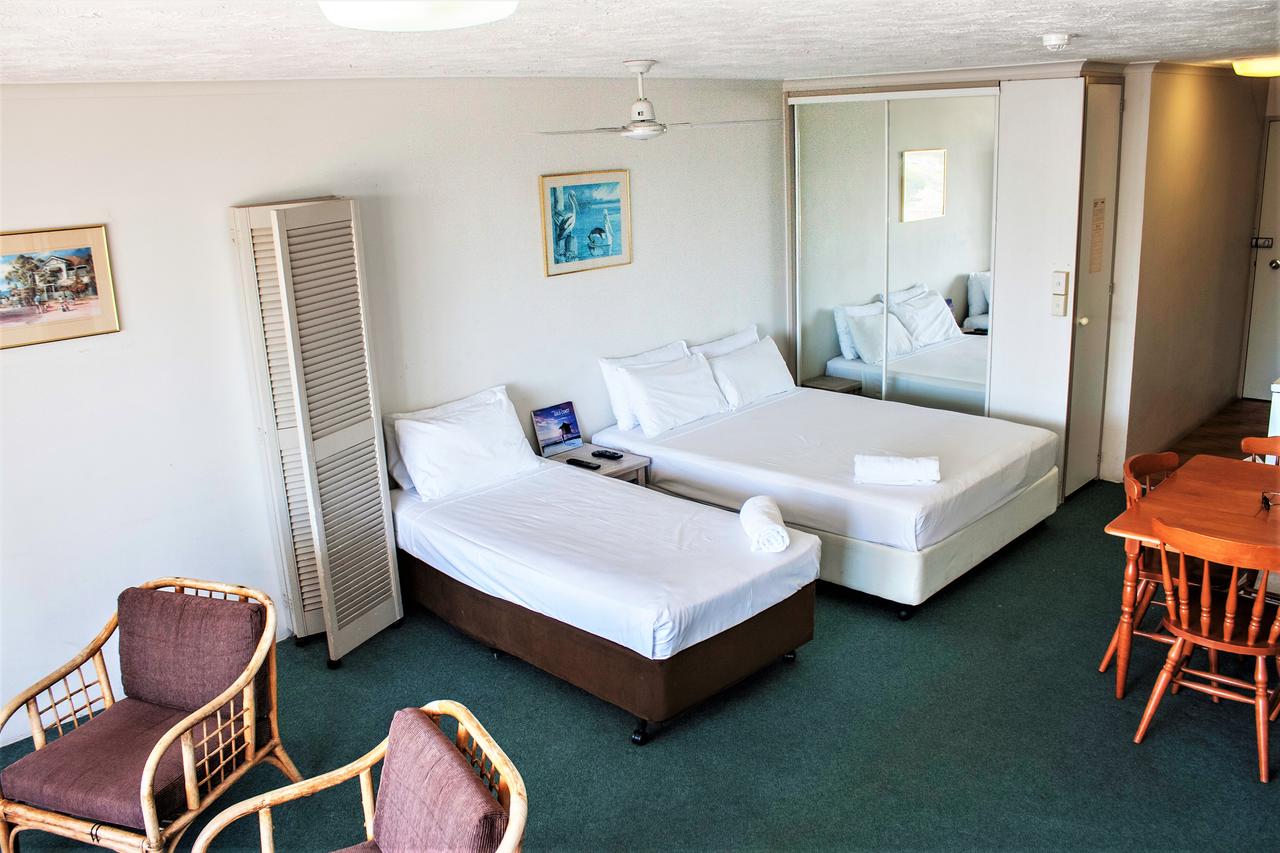 Equinox Resort - Palm Beach Accommodation 13