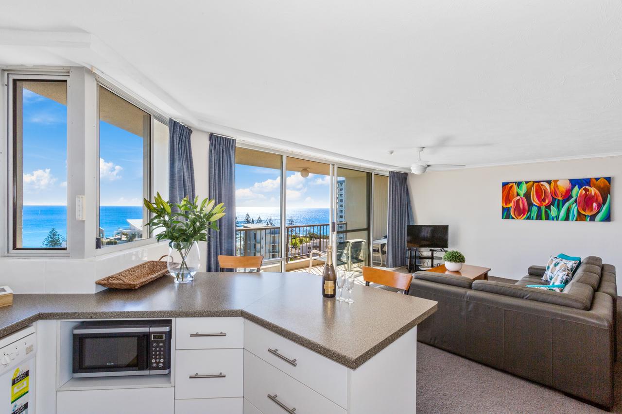 Rainbow Commodore Apartments - Accommodation QLD 4