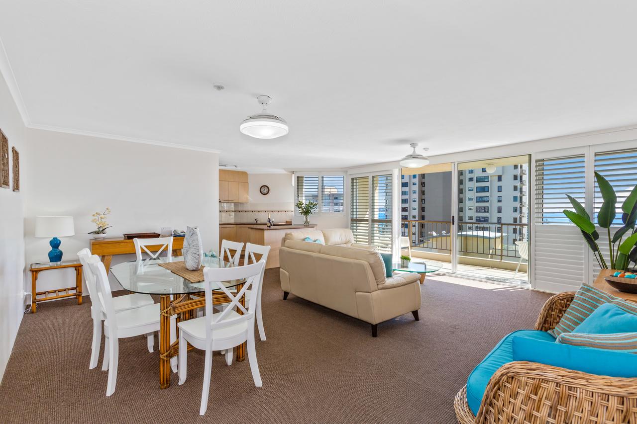 Rainbow Commodore Apartments - Accommodation QLD 22