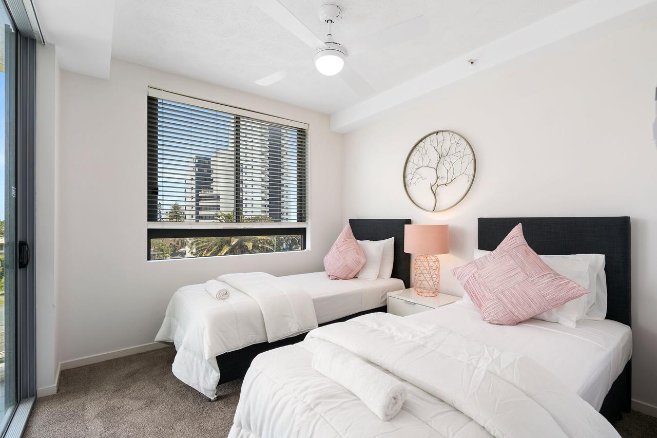 Wings Resort, Apartments And 2 Story Penthouses - We Accommodate - Accommodation in Surfers Paradise 13