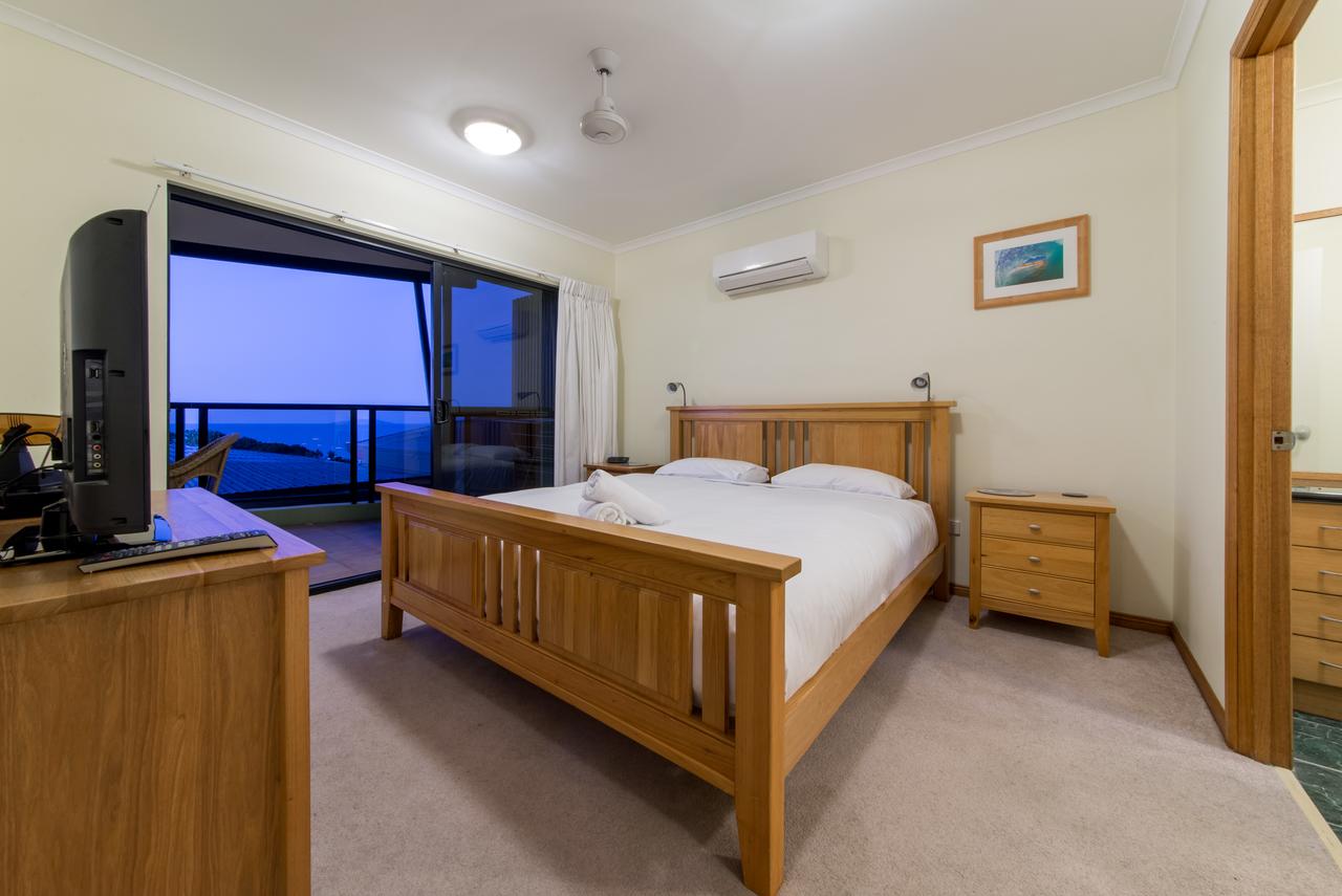 Paradise Penthouse At Waves - Airlie Beach - Accommodation ACT 13