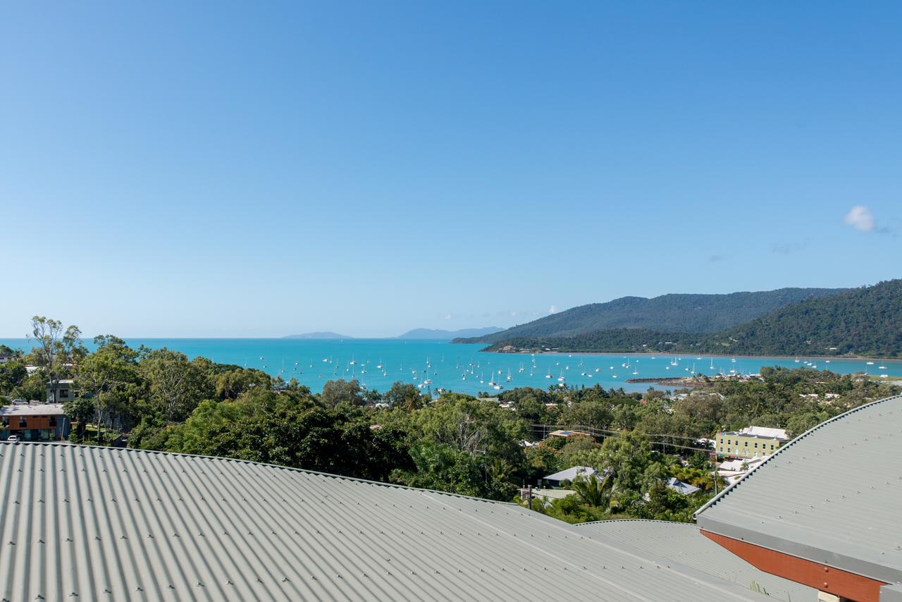 Paradise Penthouse At Waves - Airlie Beach - Accommodation ACT 31