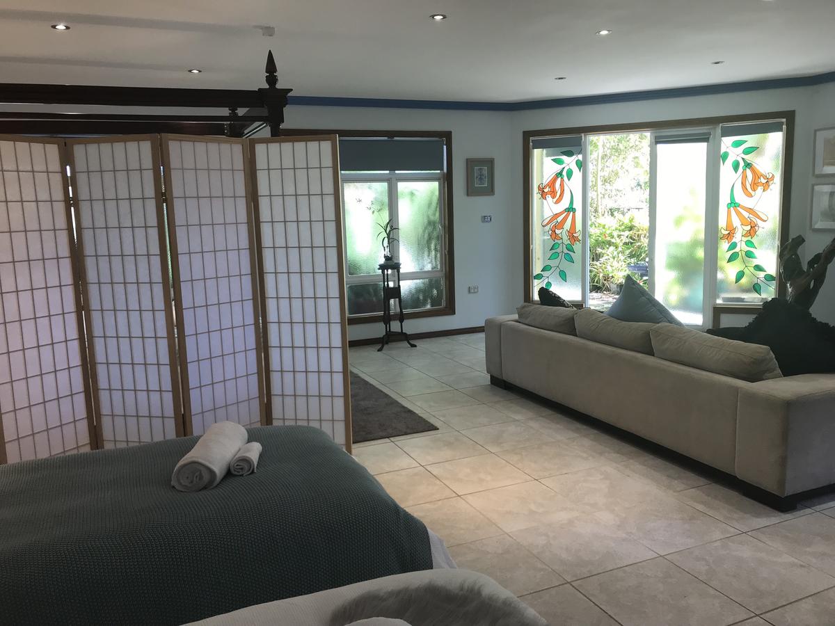 Taj On Byrnes - Private Luxury Apartment Mareeba - Accommodation ACT 9