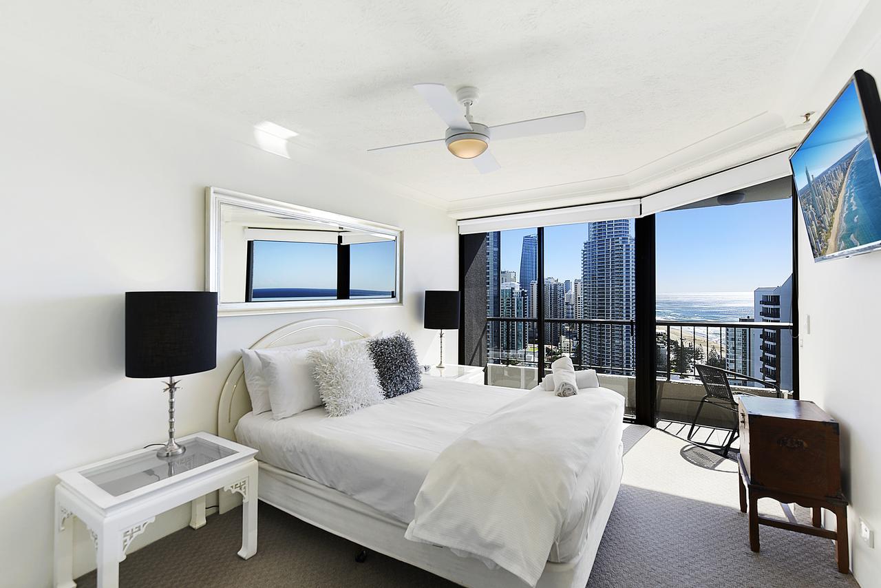 Surfers Century Oceanside Apartments - QLD Tourism 2