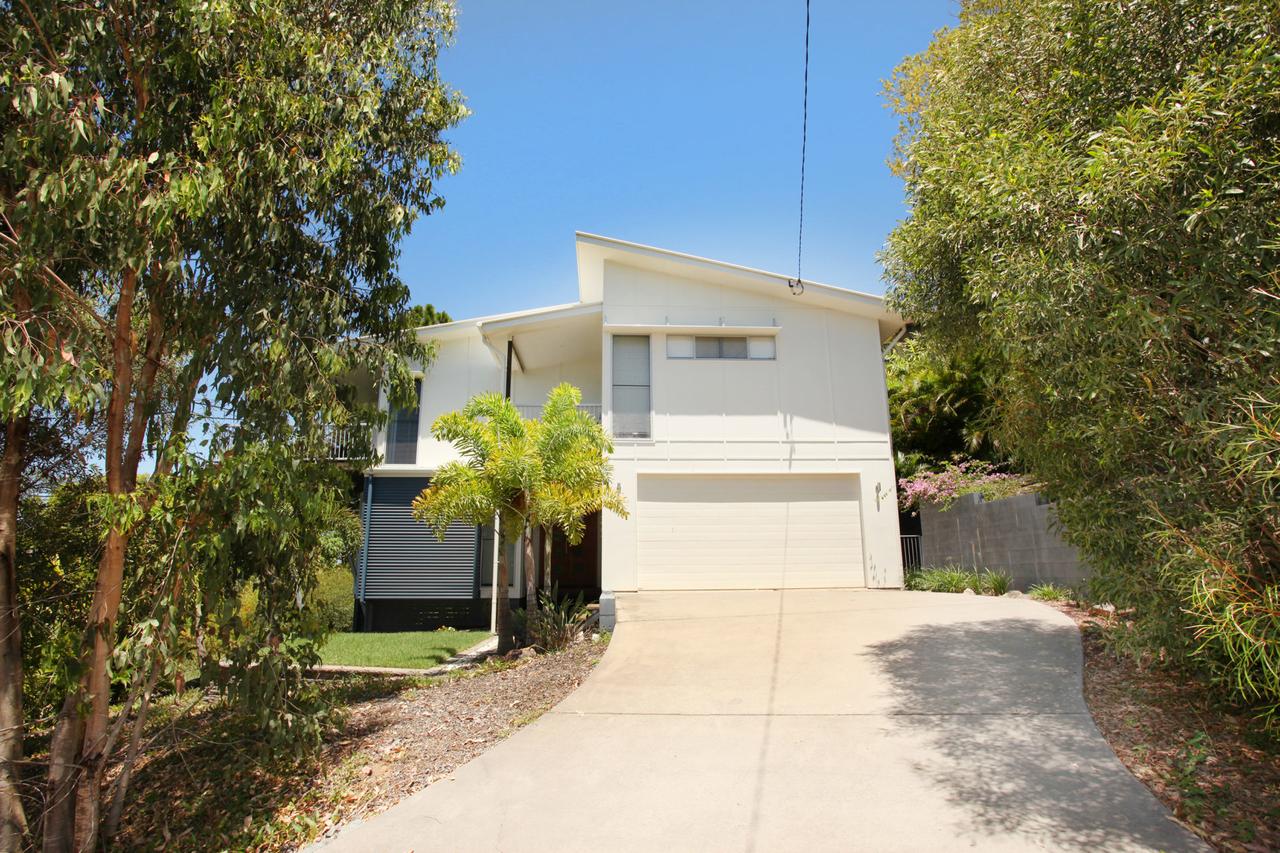 224 Centenary Heights Road Coolum Beach 500 Dollar Bond Linen Included - 2032 Olympic Games