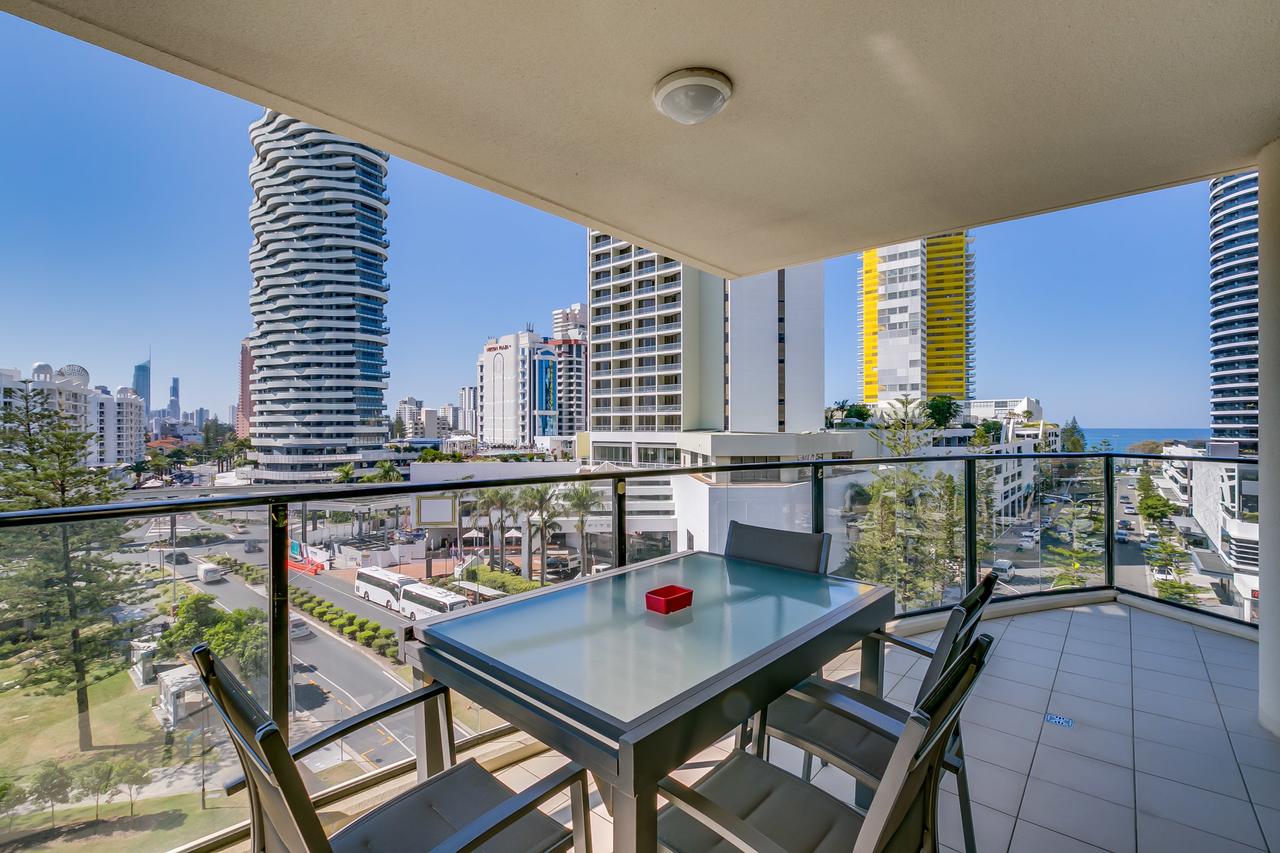Broadbeach On The Park, 3 Bed Ocean - We Accommodate - Accommodation ACT 18