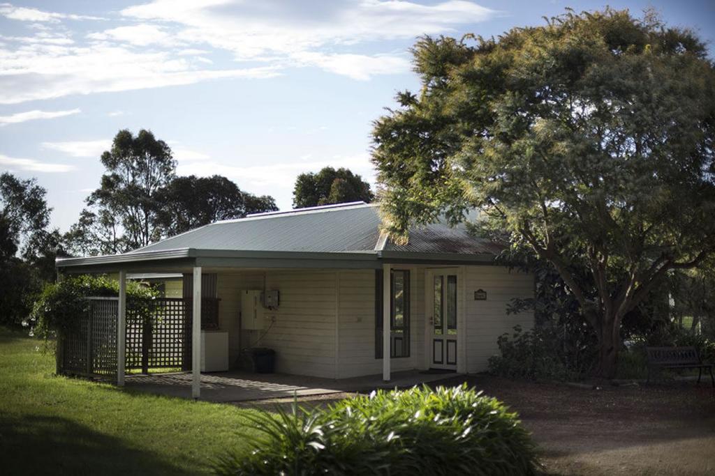 Woongara Cottage - Pet Friendly Country Retreat - Accommodation BNB 1