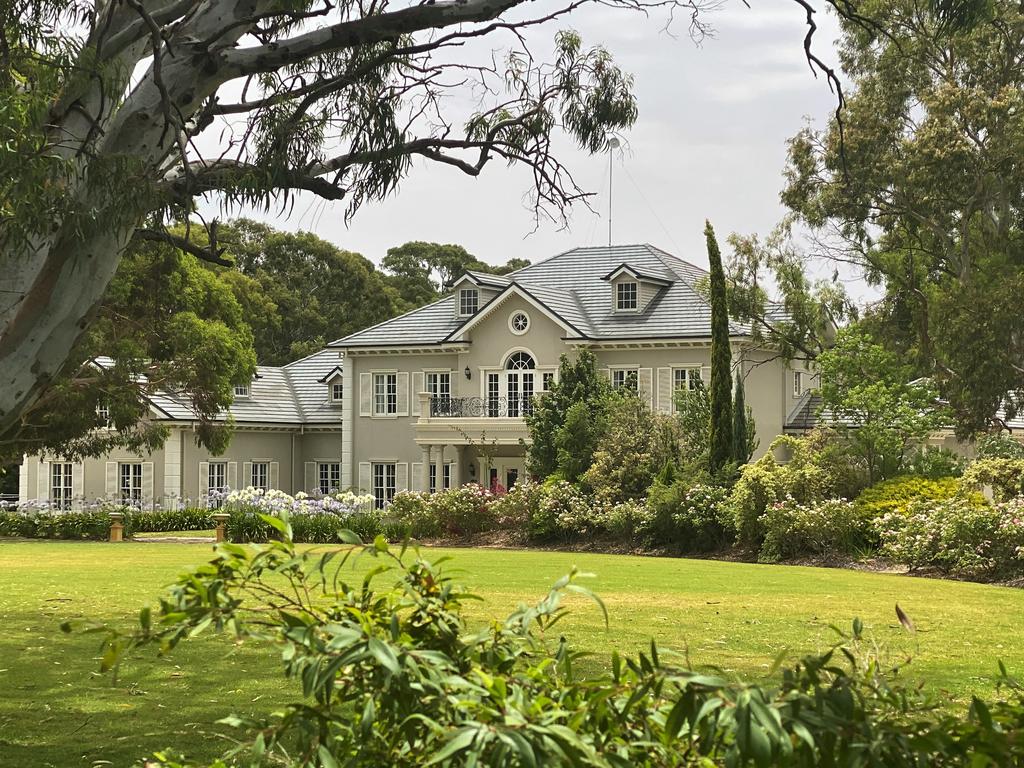 Yatahlia Manor Luxury Homestay - Tourism Adelaide