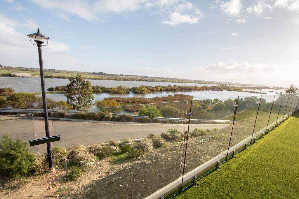 Serenity and sweeping Murray River views - Accommodation Adelaide