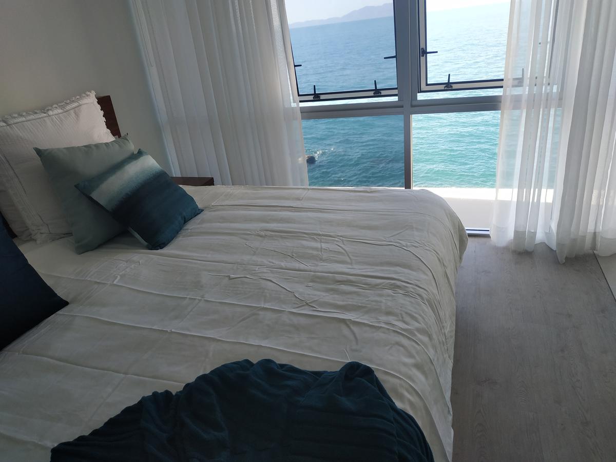 Best At Bright Point Absolute Waterfront 4 Bedroom Apartment - thumb 10