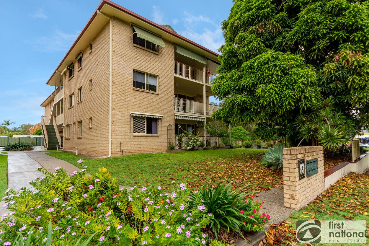 Immaculate Spacious Second Floor Unit Overlooking Pristine Parklands - thumb 10