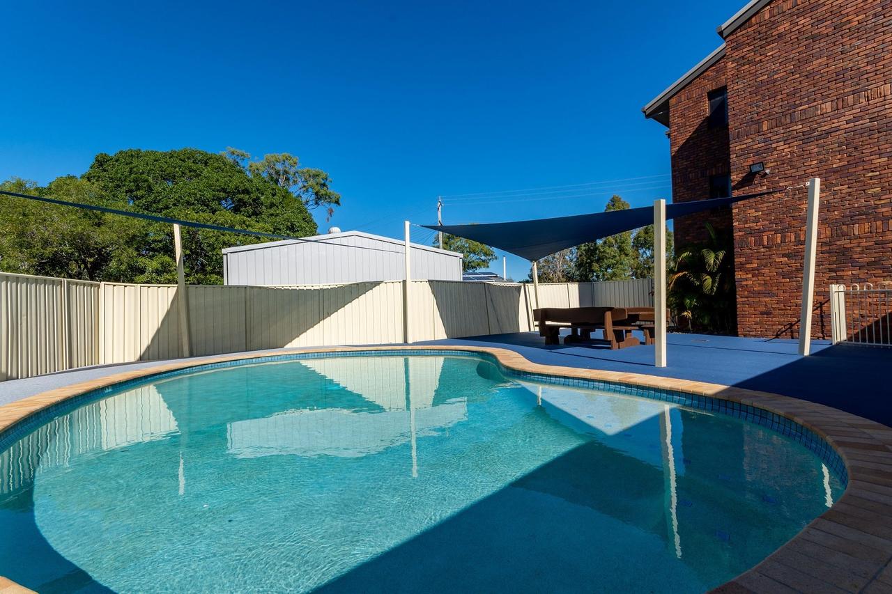 Waterviews,Pool, Wifi Its All Here !- Welsby Pde, Bongaree - thumb 13