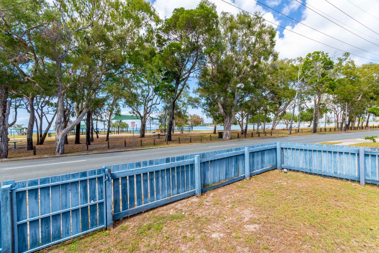 Charm And Comfort In This Ground Floor Unit With Water Views! Welsby Pde, Bongaree - thumb 12