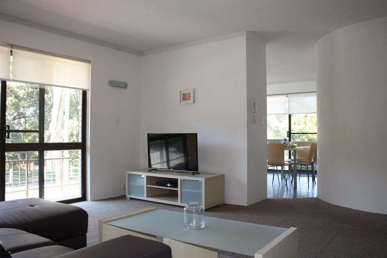 Close to Surf Beach Surf Club Hotel and Shops - Boyd St Woorim - New South Wales Tourism 