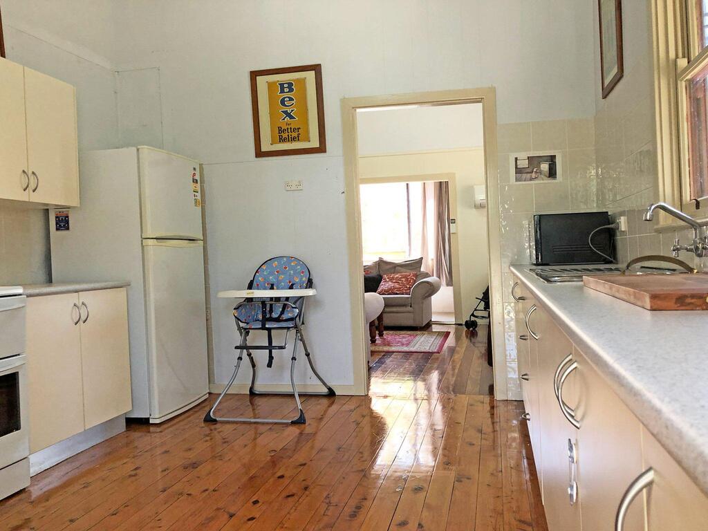 'Daves Place', 27 Rigney St - Holiday House With WIFI, Aircon & Boat Parking - thumb 2