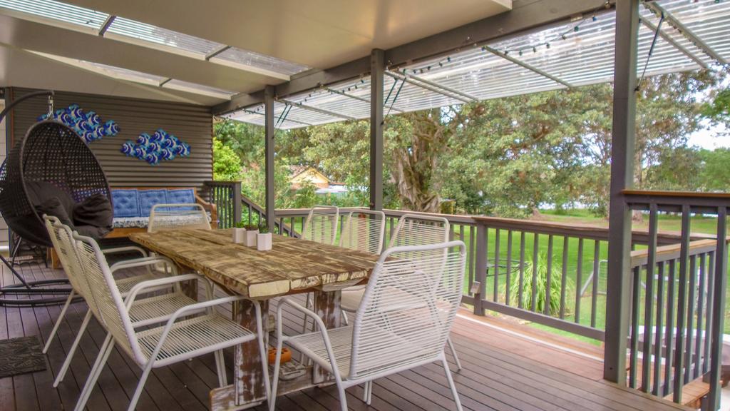 'RIVERSIDE RETREAT' 544 Ocean Drive North Haven - Accommodation Adelaide