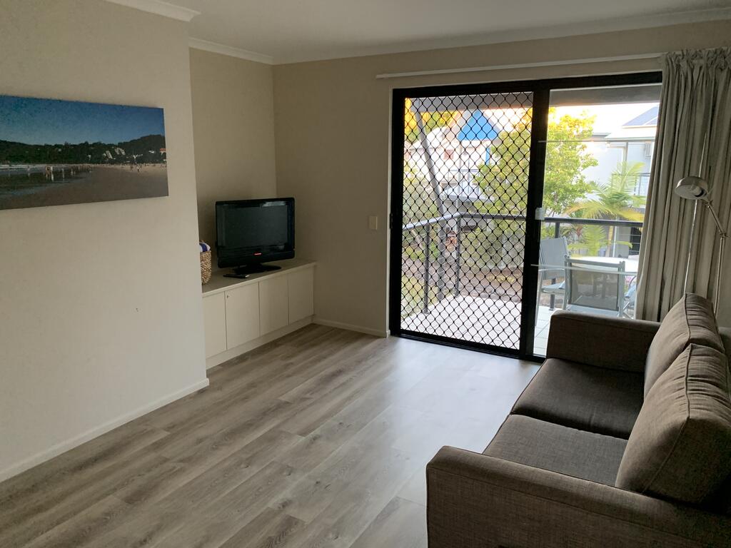 1 Bedroom Unit In 4 Star Tropical Resort In Noosaville - Accommodation ACT 3