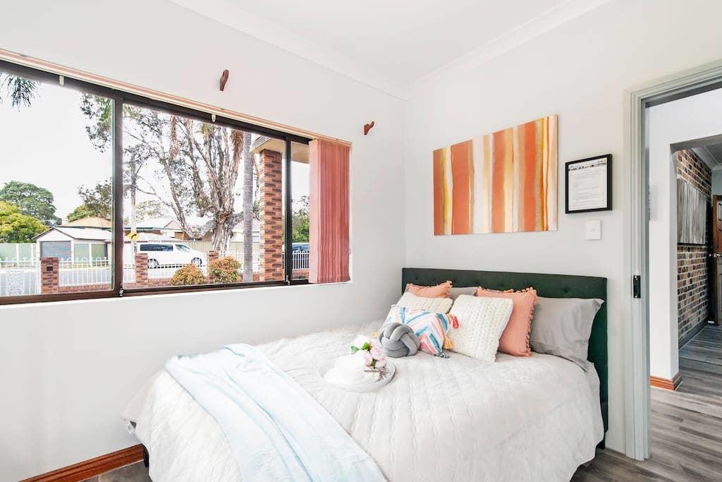 1 Private Double Room In Berala 1 minute away from Train Station - SHAREHOUSE - Accommodation Sydney