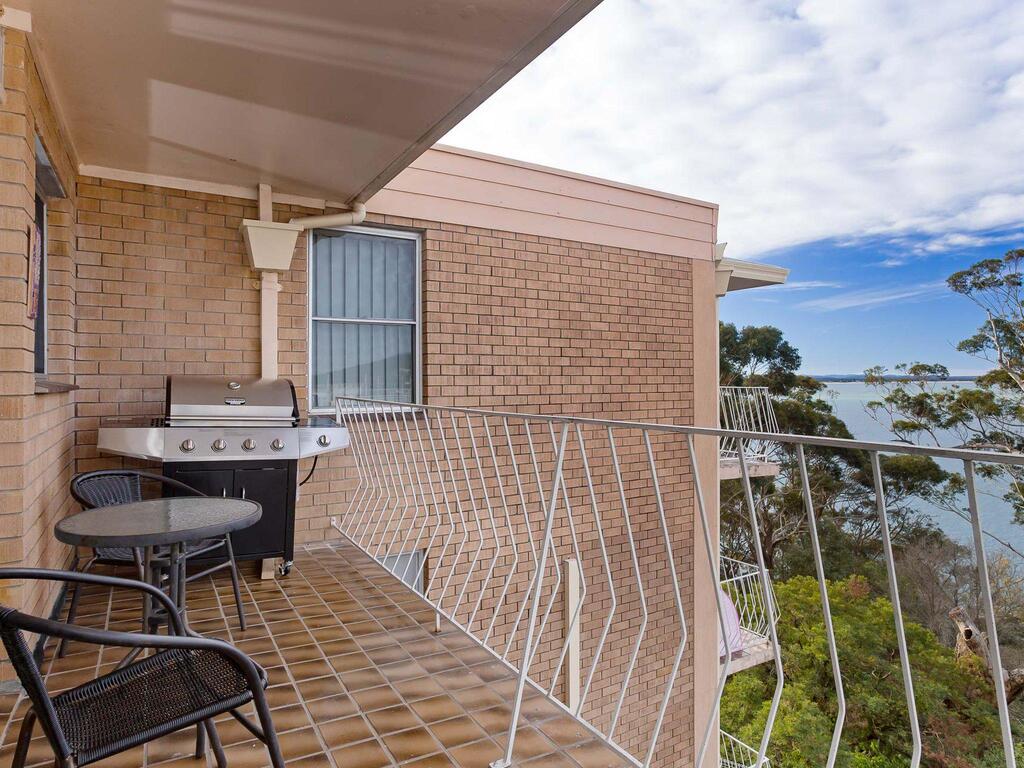 12 'Thurlow Lodge', 6 Thurlow Avenue - Water Views, Pool And Central Location - thumb 2