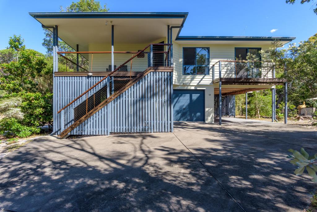 12 Ibis Court - Highset beach house with natural bushland gardens and covered decks - Accommodation Ballina