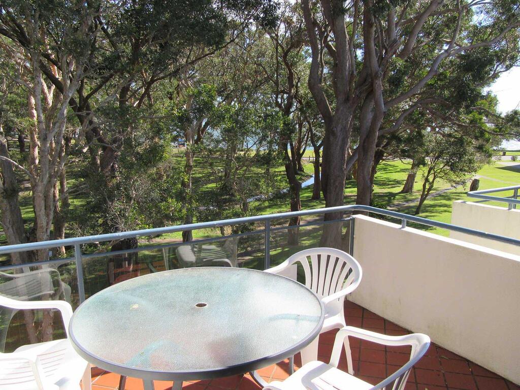 13' Mistral Court', 17 Mistral Close - Walk Across To Little Beach! - thumb 0