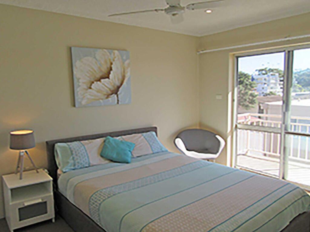 15 'Kanangra', 39 Soldiers Point Road - Fantastic Unit Right On The Water - thumb 1