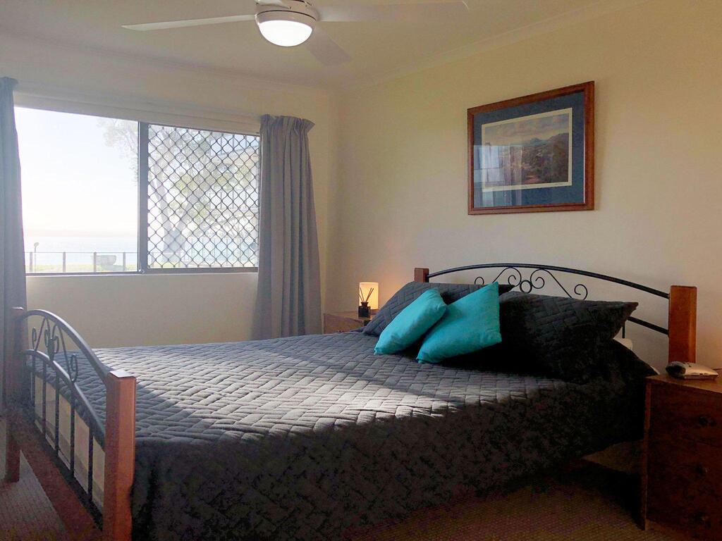 15 'The Poplars' 34 Magnus Street - Great Complex With Pool & Close To Town - Accommodation ACT 1