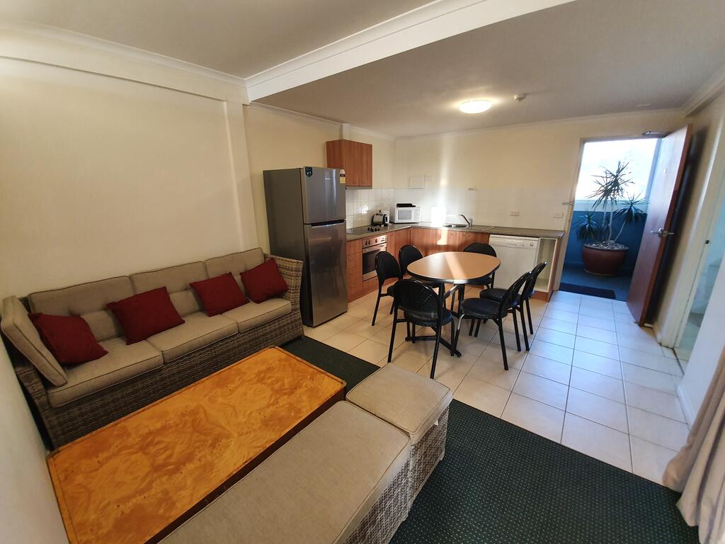 16 Lakeview Plaza - Accommodation Adelaide