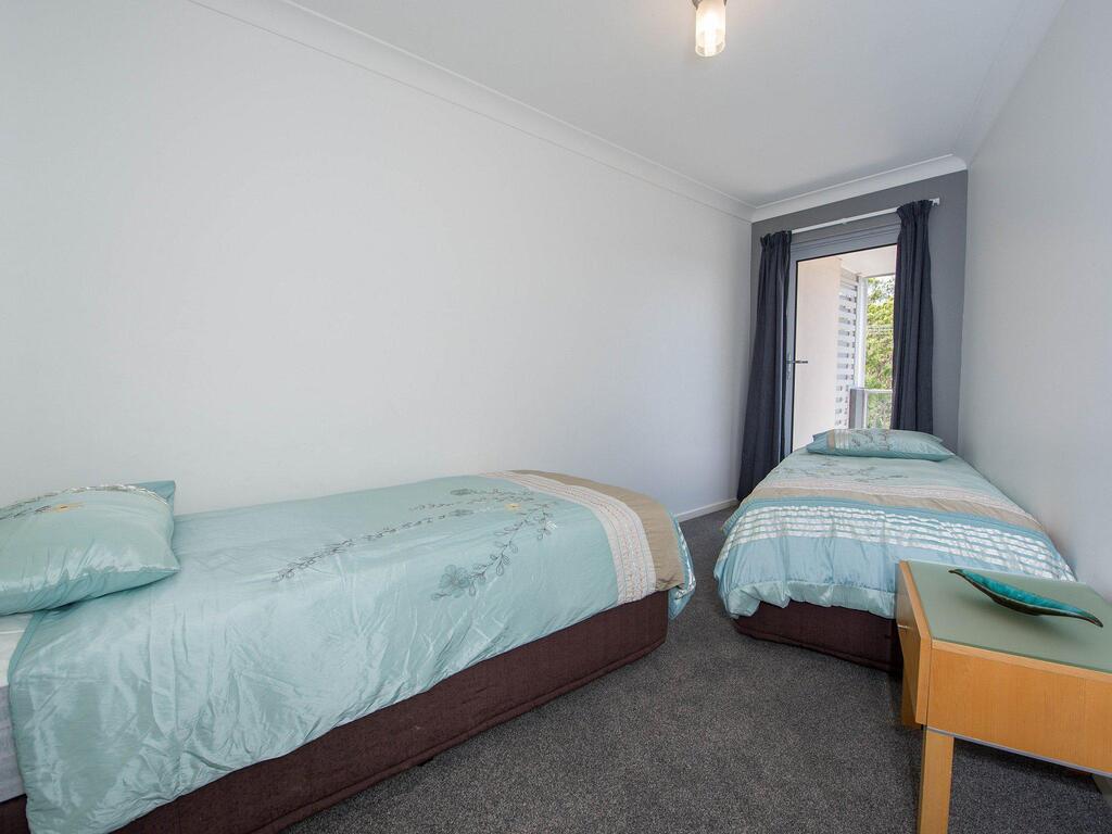 18 'Shoal Bay Beach Apartments' - Fantastic Air Conditioned Unit With A Pool & Lift - thumb 1