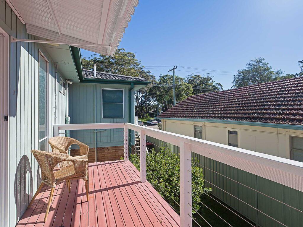 2 'Hibiscus Court' 9 Government Road - Fantastic Air Conditioned 3 Bedroom Unit - Accommodation ACT 1