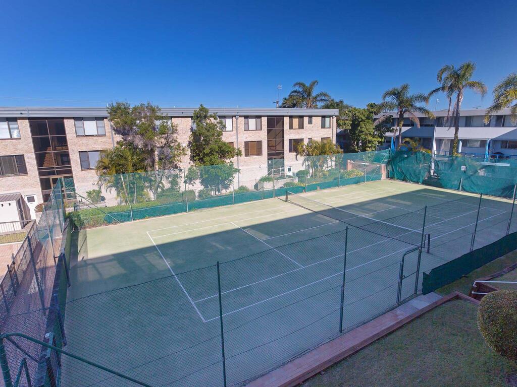 2 'The Dunes', 38 Marine Drive - Pool, Tennis Court And So Close To The Beach - Accommodation ACT 3