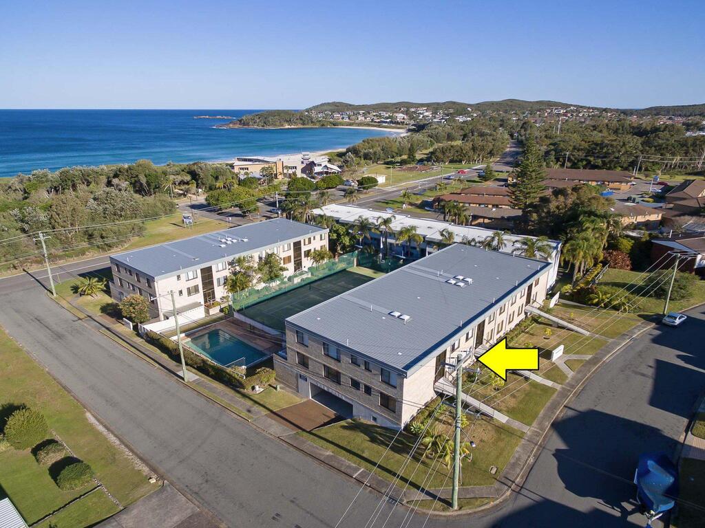 2 'The Dunes', 38 Marine Drive - Pool, Tennis Court And So Close To The Beach - thumb 0